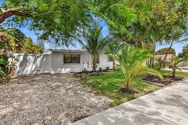 1 of 34 - 700 Ne 3rd Avenue, Pompano Beach, FL