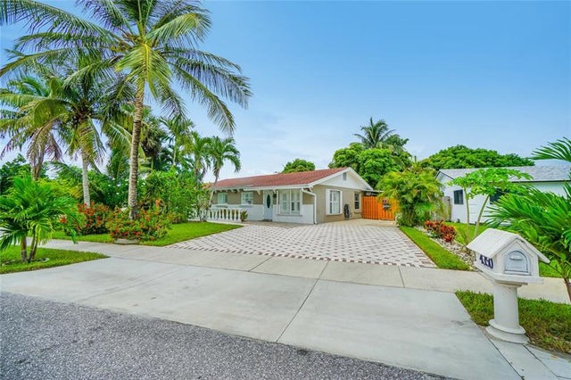 1 of 25 - 4350 Nw 61st St, Fort Lauderdale, FL