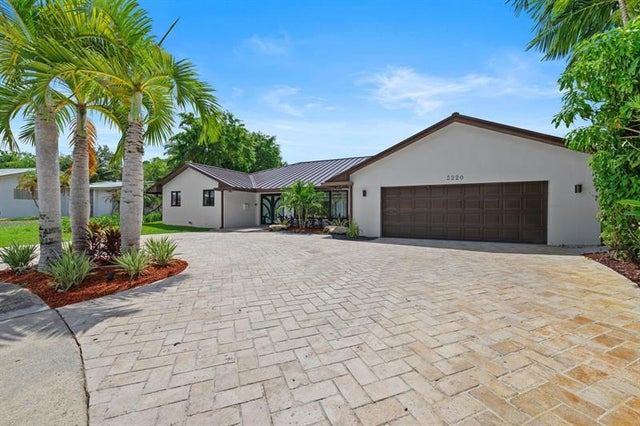1 of 39 - 5220 N 31st Pl, Hollywood, FL