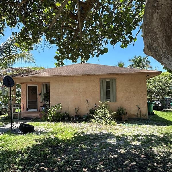 2 of 15 - 387 Cypress Ave, Pahokee, FL