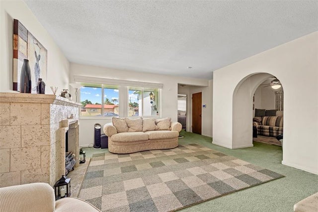 5 of 14 - 7320 Grant St, Hollywood, FL