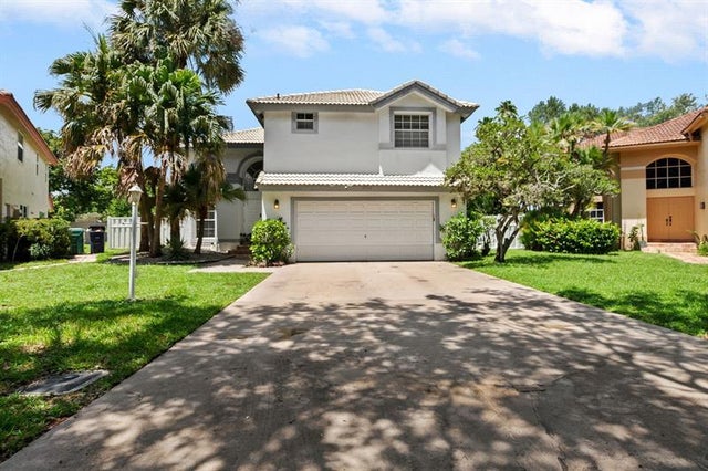 1 of 26 - 3668 Lincoln Way, Hollywood, FL
