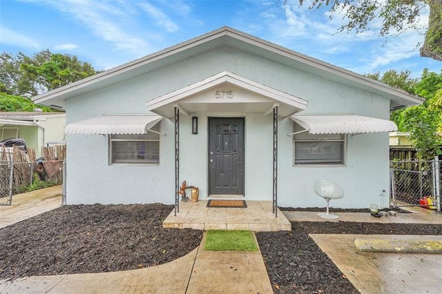 1 of 47 - 5715 Garfield St, Hollywood, FL