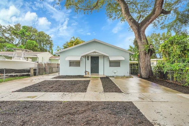 2 of 47 - 5715 Garfield St, Hollywood, FL