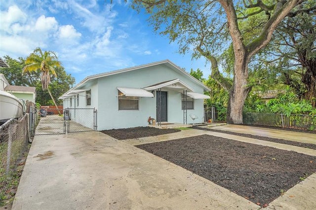 3 of 47 - 5715 Garfield St, Hollywood, FL