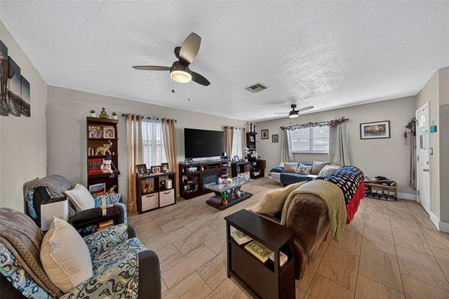 4 of 22 - 640 Sw 28th Way, Fort Lauderdale, FL