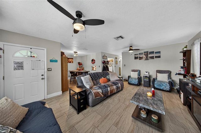 5 of 22 - 640 Sw 28th Way, Fort Lauderdale, FL