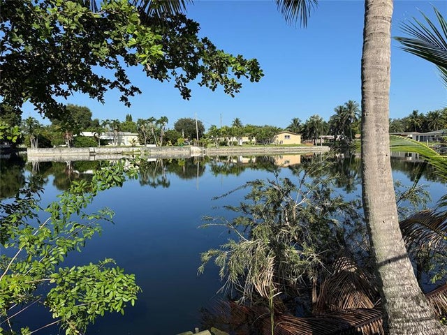 3 of 23 - 5451 Sw 55th Ave, Davie, FL