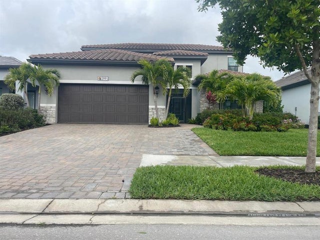 1 of 51 - 3995 Pegasus Way, Naples, FL