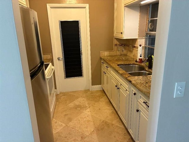 4 of 10 - 110 Nw 24th Ct, Pompano Beach, FL