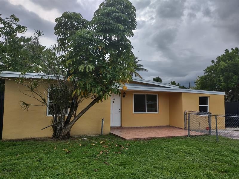 128 Miami Gardens Rd, West Park