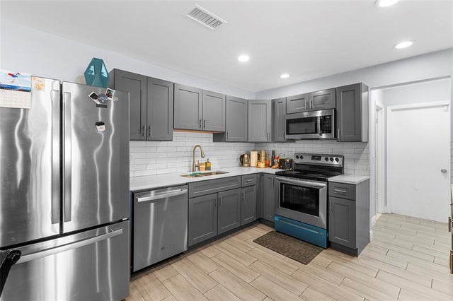 5 of 31 - 1060 Nw 49th Ct, Deerfield Beach, FL