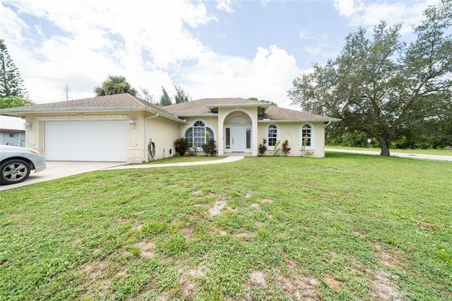 3 of 18 - 7205 Hibiscus Road, Fort Pierce, FL