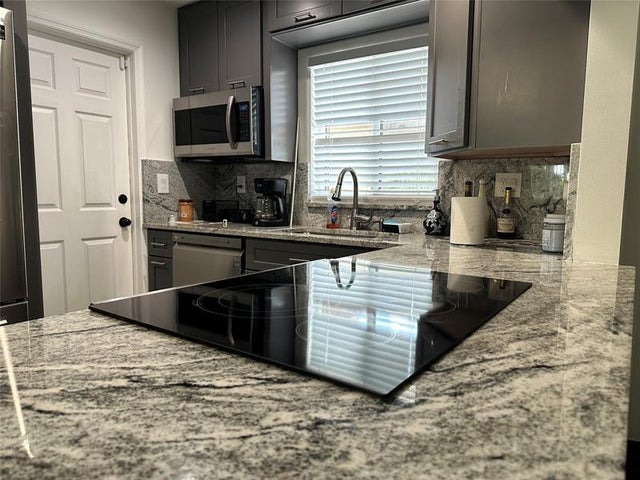 3 of 16 - 8121 Sw 8th St, North Lauderdale, FL