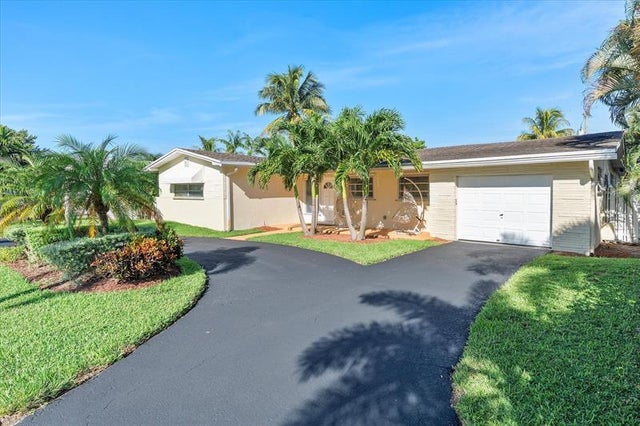 1 of 47 - 440 N Rainbow Dr, Hollywood, FL
