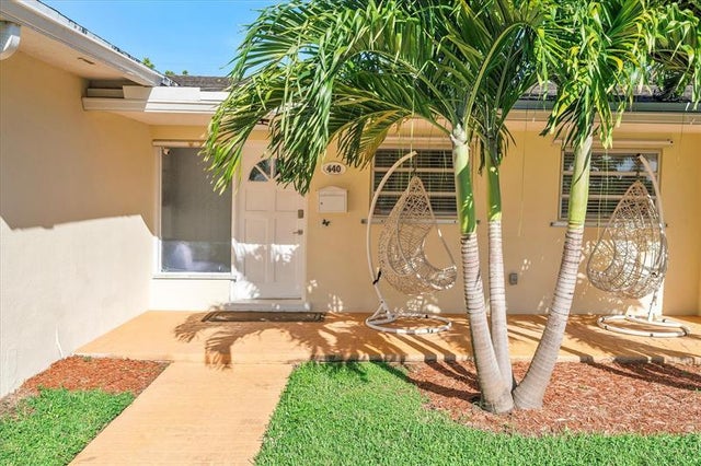 2 of 47 - 440 N Rainbow Dr, Hollywood, FL