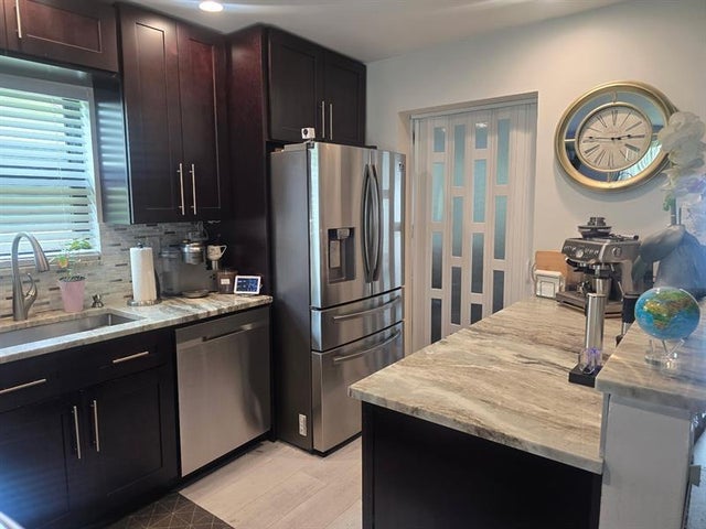 1 of 19 - 2098 Sw 17th Dr, Deerfield Beach, FL