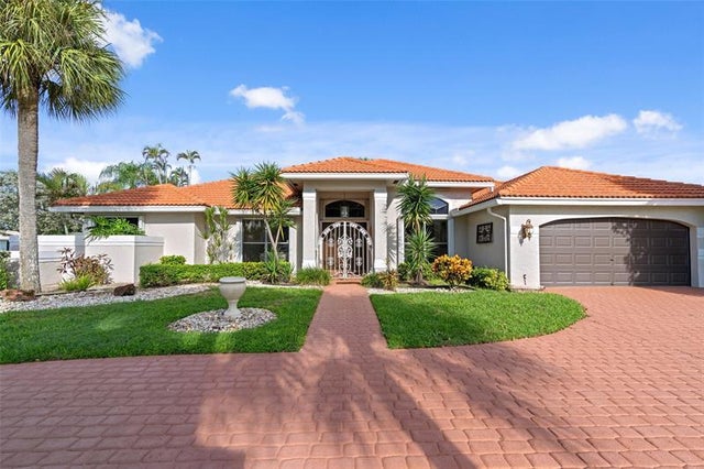 1 of 38 - 21913 Old Bridge Trl, Boca Raton, FL