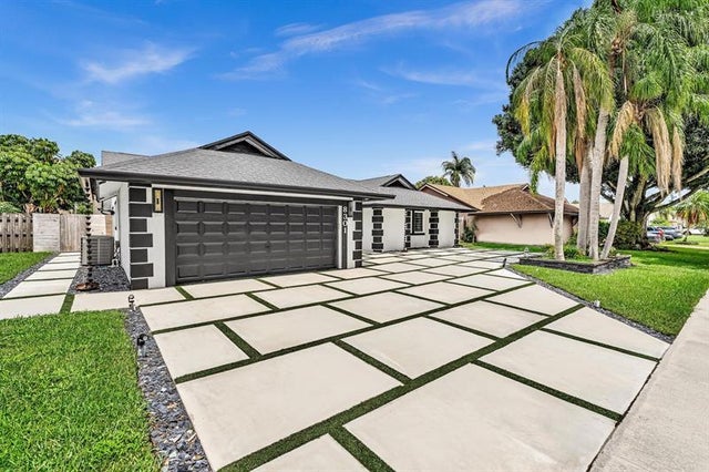 2 of 53 - 8301 Nw 52nd St, Lauderhill, FL
