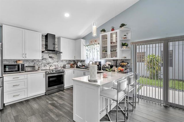 5 of 53 - 8301 Nw 52nd St, Lauderhill, FL