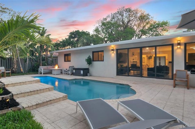 2 of 65 - 2748 Nw 9th Ln, Wilton Manors, FL