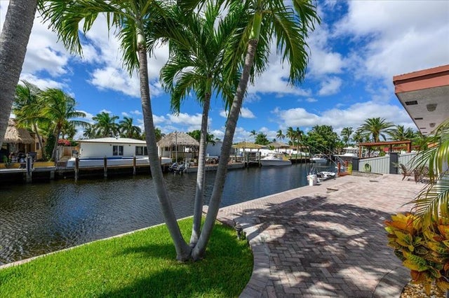 5 of 27 - 200 Se 11th St, Pompano Beach, FL