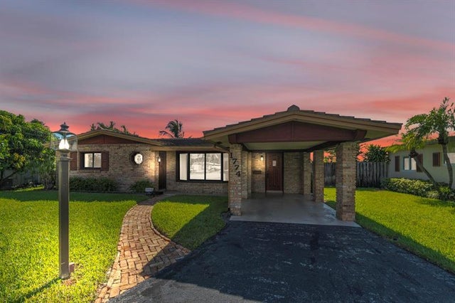 2 of 49 - 1774 Nw 39th Pl, Oakland Park, FL