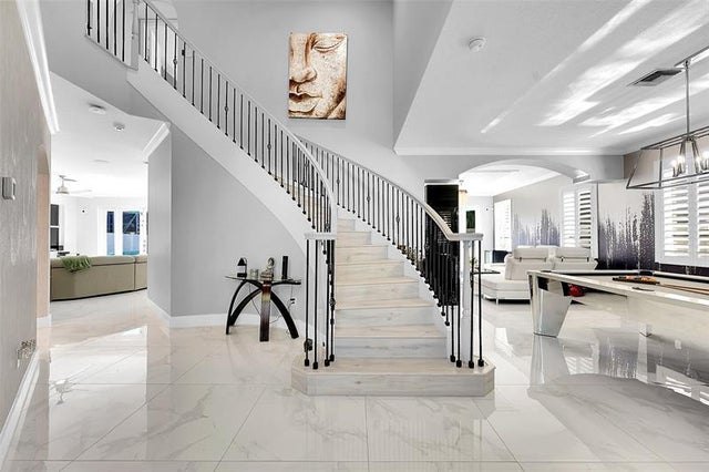 5 of 76 - 6400 Stonehurst Circle, Lake Worth, FL