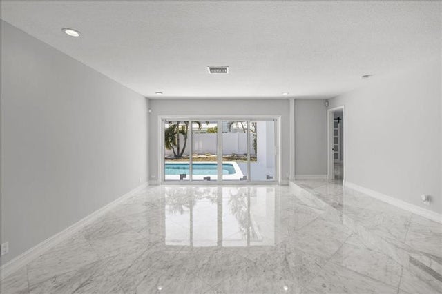 4 of 39 - 1820 Ne 59th Ct, Fort Lauderdale, FL