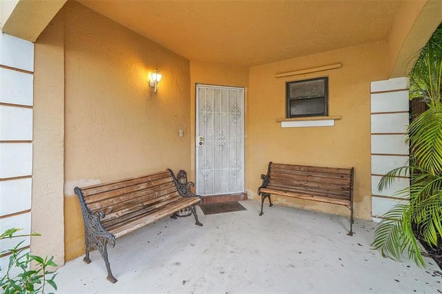 1 of 25 - 14980 Durham Ln, Davie, FL