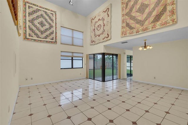 4 of 25 - 14980 Durham Ln, Davie, FL
