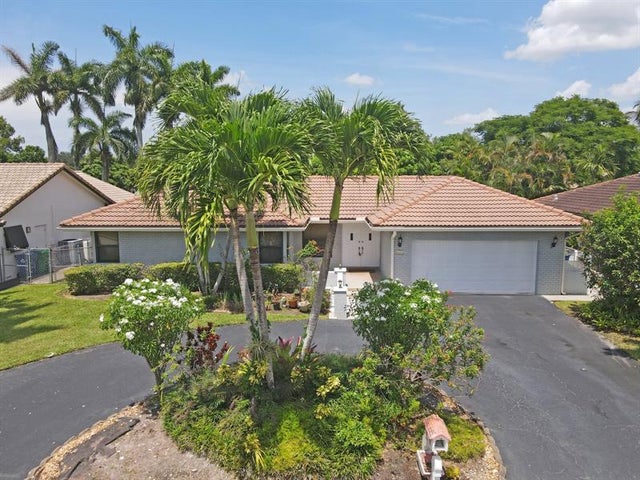 2 of 46 - 6621 Nw 52nd St, Coral Springs, FL