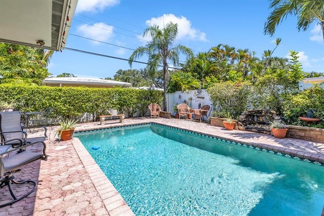 3 of 27 - 1931 Ne 27th St, Lighthouse Point, FL