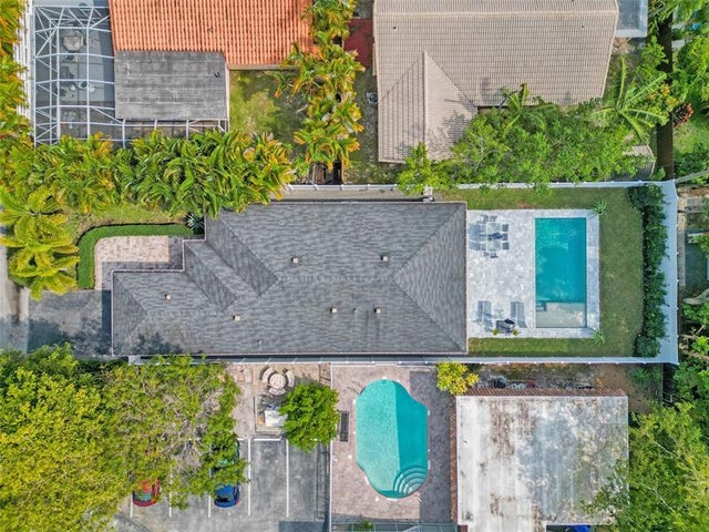 3 of 43 - 1280 Ne 40th St, Oakland Park, FL