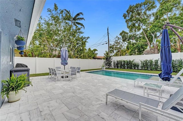 4 of 43 - 1280 Ne 40th St, Oakland Park, FL