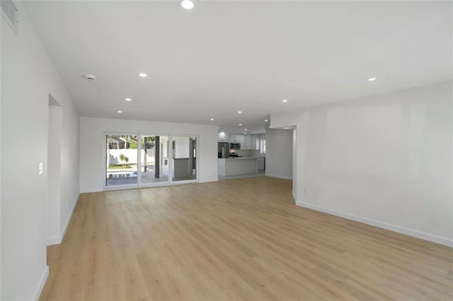 2 of 39 - 1011 Se 7th Ave, Pompano Beach, FL