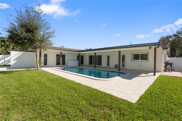 4 of 39 - 1011 Se 7th Ave, Pompano Beach, FL
