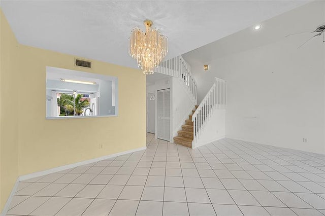 4 of 41 - 1046 Se 6th Ave, Dania, FL