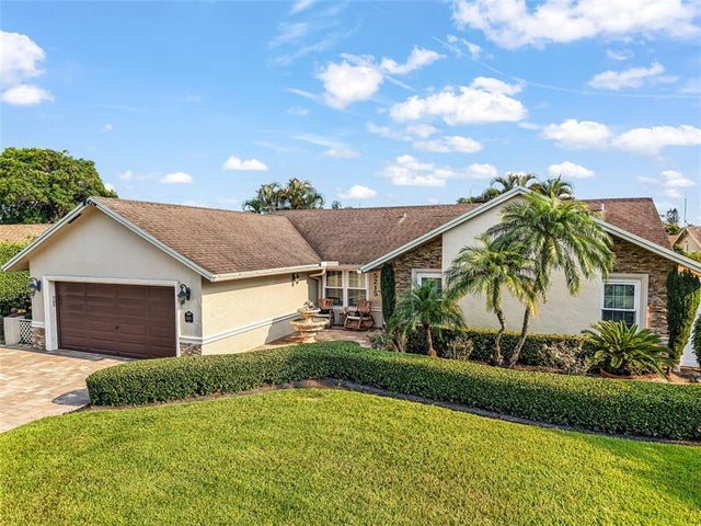 2 of 25 - 5215 Nw 27th Ct, Margate, FL
