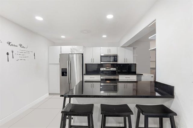 5 of 30 - 5920 Nw 14th Pl, Sunrise, FL
