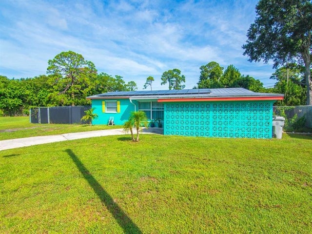 3 of 37 - 2464 1st Pl Sw, Vero Beach, FL