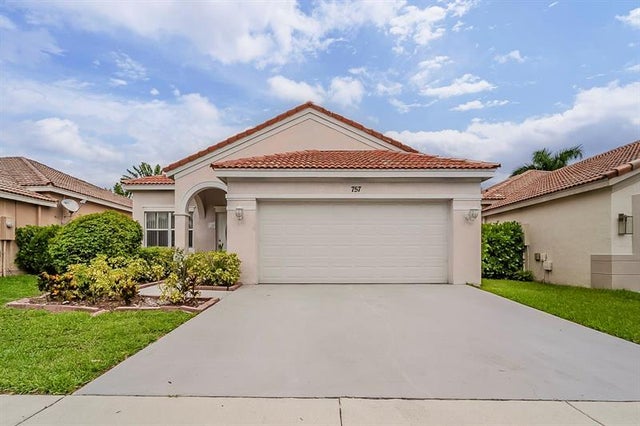 1 of 28 - 757 Tanglewood Cir, Weston, FL