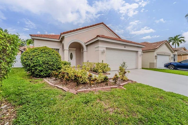3 of 28 - 757 Tanglewood Cir, Weston, FL