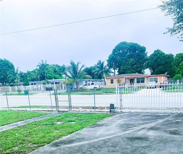 4 of 19 - 12225 Nw 17th Ave, North Miami, FL