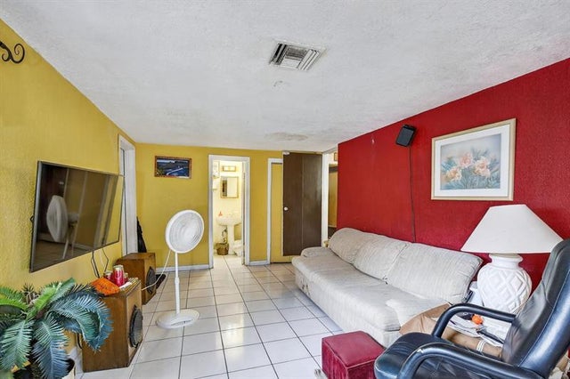 4 of 34 - 5701 Hope St, Hollywood, FL