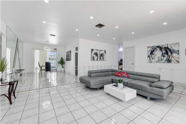 1 of 52 - 5400 W Park Rd, Hollywood, FL