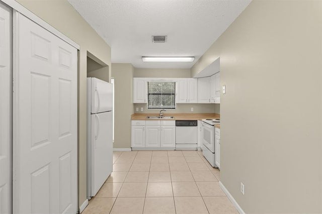 2 of 25 - 11256 59th St, West Palm Beach, FL