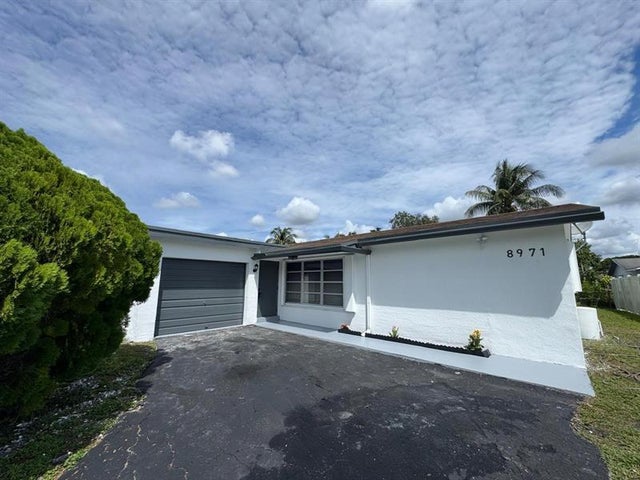 1 of 29 - 8971 Nw 8th St, Pembroke Pines, FL