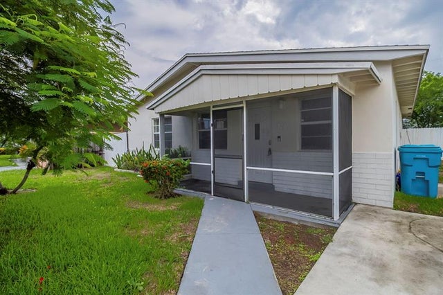 2 of 38 - 132 Se 4th Ave, Boynton Beach, FL