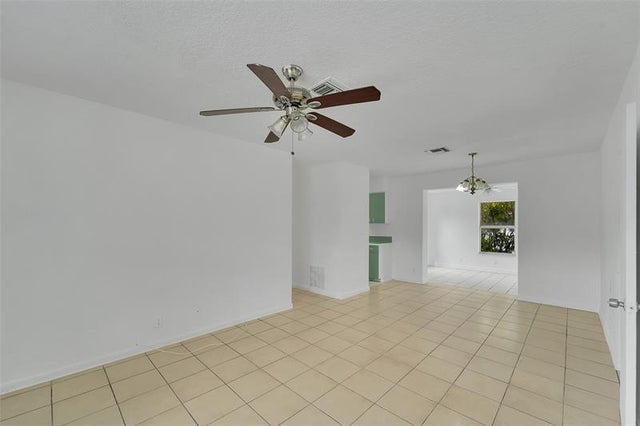 5 of 29 - 471 Sw 27th Ter, Fort Lauderdale, FL
